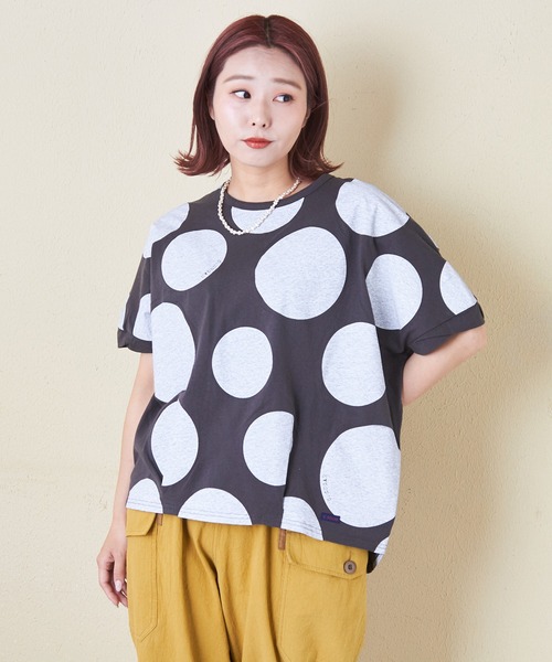 CUBE SUGAR(キューブシュガー)の「ドットプリント汗染み防止加工ドルマンTシャツ(Tシャツ/カットソー・レディース・ホワイト/マルチ/スミクロ/グレイッシュベージュ・M)」の9枚目の写真