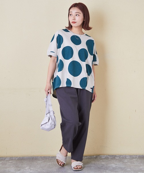 CUBE SUGAR(キューブシュガー)の「ドットプリント汗染み防止加工ドルマンTシャツ(Tシャツ/カットソー・レディース・ホワイト/マルチ/スミクロ/グレイッシュベージュ・M)」の14枚目の写真