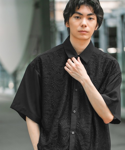 LAKOLE(ラコレ)の「レースフロント切替シャツ / 571295(シャツ/ブラウス・メンズ・ブラック/ホワイト・LARGE/MEDIUM)」の1枚目の写真