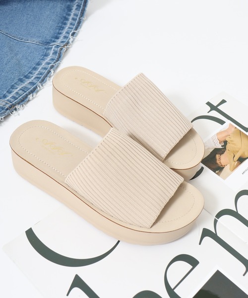 AAA+Feminine(サンエープラスフェミニン)の「AAA+FEMININE 厚底 コンフォート ニットサンダル(サンダル・レディース・ベージュ/ブラック・S/L/LL/M)」の2枚目の写真