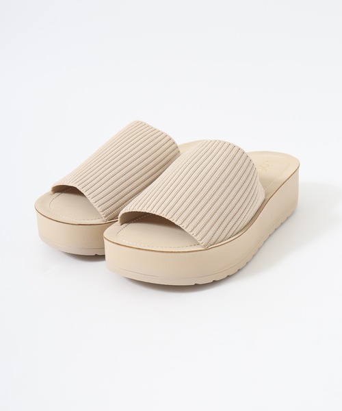 AAA+Feminine(サンエープラスフェミニン)の「AAA+FEMININE 厚底 コンフォート ニットサンダル(サンダル・レディース・ベージュ/ブラック・S/L/LL/M)」の4枚目の写真