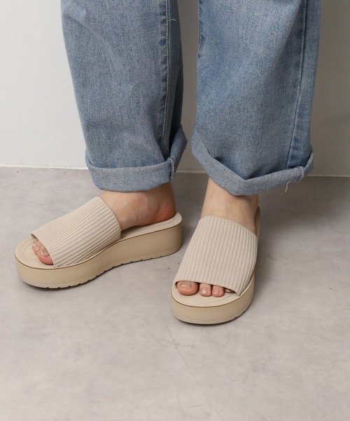 AAA+Feminine(サンエープラスフェミニン)の「AAA+FEMININE 厚底 コンフォート ニットサンダル(サンダル・レディース・ベージュ/ブラック・S/L/LL/M)」の15枚目の写真