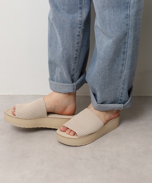 AAA+Feminine(サンエープラスフェミニン)の「AAA+FEMININE 厚底 コンフォート ニットサンダル(サンダル・レディース・ベージュ/ブラック・S/L/LL/M)」の16枚目の写真