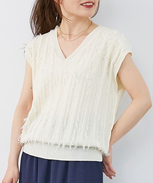 le.coeur blanc（ルクールブラン）の「《手洗い可能》フリンジVネックフレンチニット（ニット/セーター・レディース・ブラック/オフホワイト・38）」の8枚目の写真
