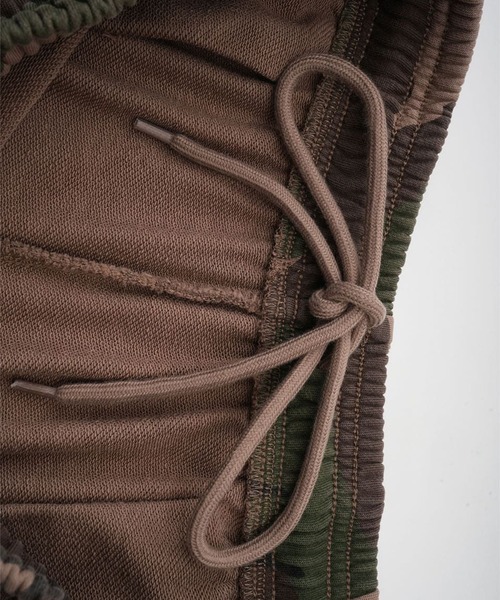 WOKE EDGE(ウォークエッジ)の「Splayed Camo Sweat Pants(スウェットパンツ・メンズ・カモフラージュ・M/L)」の9枚目の写真