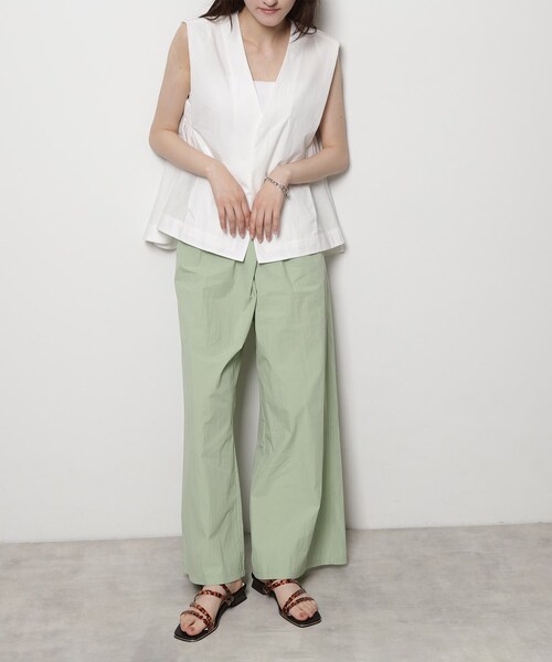 ESPERANZA(エスペランサ)の「スクエアトゥクリアフラットヒールミュール(サンダル・レディース・アイボリー/ブラック・S/M/L/LL)」の18枚目の写真