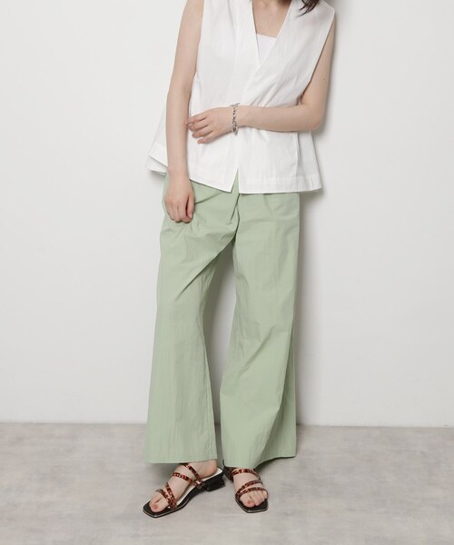 ESPERANZA(エスペランサ)の「スクエアトゥクリアフラットヒールミュール(サンダル・レディース・アイボリー/ブラック・S/M/L/LL)」の19枚目の写真