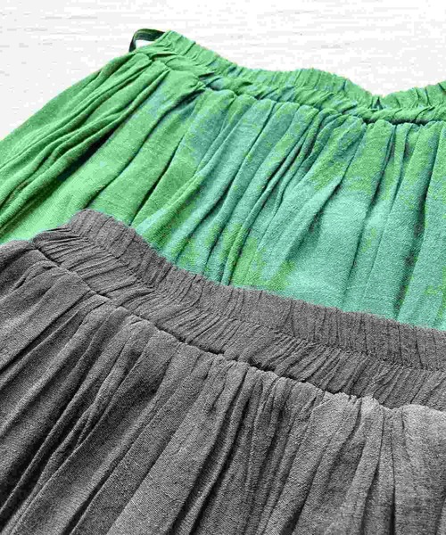 Q（キュー）の「カラーギャザースカート（スカート・レディース・グリーン/ブラック・MEDIUM）」の16枚目の写真