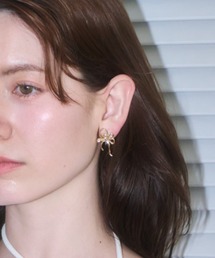 mellowneon（メロウネオン）の「ニュアンスリボンピアス（ピアス（両耳用））」