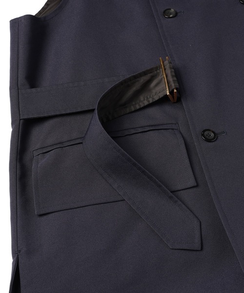 CULLNI（クルニ）の「Chambray Gabardine Tie Locken Long Vest（チェスターコート・メンズ・カーキ/ブラック/ネイビー・1/0/2）」の17枚目の写真