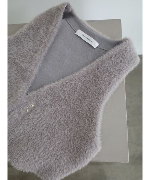 LAGUNAMOON（ラグナムーン）の「ミニシャギーニットベスト（ベスト・レディース・アイボリー/グレー・FREE）」の11枚目の写真