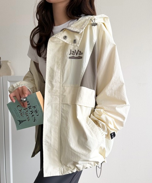 Java（ジャバ）の「《JaVaジャバコラボ》軽やかに魅せる、スポーティモード。サイド配色切替ナイロン100％パーカー（ナイロンジャケット・レディース・ネイビー×ホワイト/ブルー系その他/ホワイト系その他2/グレー系その他/ホワイト系その他/ホワイト×ネイビー・LARGE/X-LARGE/SMALL/MEDIUM）」の21枚目の写真