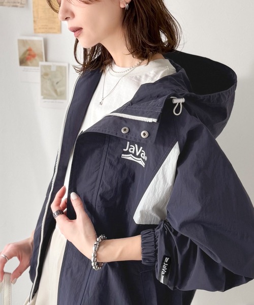 Java（ジャバ）の「《JaVaジャバコラボ》軽やかに魅せる、スポーティモード。サイド配色切替ナイロン100％パーカー（ナイロンジャケット・レディース・ネイビー×ホワイト/ブルー系その他/ホワイト系その他2/グレー系その他/ホワイト系その他/ホワイト×ネイビー・LARGE/X-LARGE/SMALL/MEDIUM）」の17枚目の写真