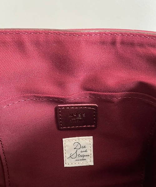Dot&Stripes CHILD WOMAN(ドットアンドストライプス チャイルドウーマン)の「TIDEWAY別注 MOSS LEATHER ハンドBAG(ハンドバッグ・レディース・ダークブラウン/ブラック・FREE)」の18枚目の写真