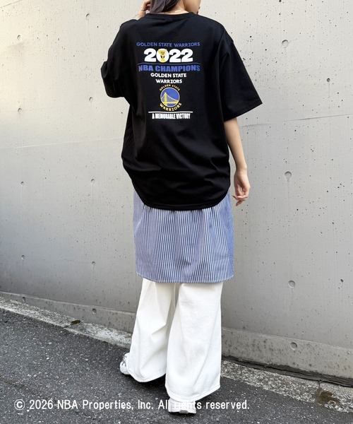NBA(エヌビーエー)の「【NBA】NBA CHAMPIONS TEAM PRINT Tee(Tシャツ/カットソー・レディース・ブラック系その他3/ブラック系その他2/ホワイト系その他2/ホワイト系1/ブラック系1/ホワイト系その他3・M/S/XL/L)」の15枚目の写真
