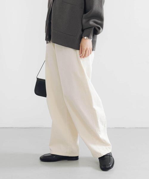 URBAN RESEARCH（アーバンリサーチ）の「コーデュロイカーブパンツ（その他パンツ・レディース・チャコールグレー/アイボリー/グリーン系その他・36/38/40）」の5枚目の写真