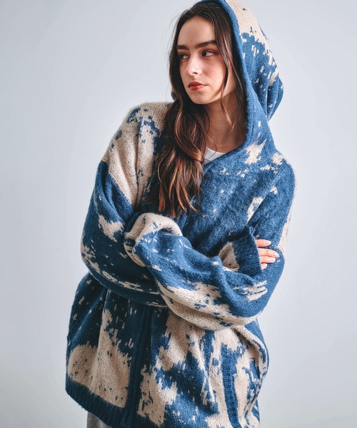 Revo.(レボ)の「Revo. グランジパターン 総柄ジャガード モヘアタッチ ニット ジップパーカー(パーカー・メンズ・カーキ/ブラック/ブルー・1/2)」の18枚目の写真
