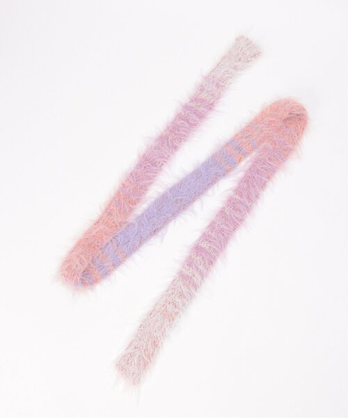 VENCEEXCHANGE（ヴァンスエクスチェンジ）の「ニュアンスファースリムマフラー（マフラー・レディース・グレー/ピンク・FREE）」の4枚目の写真