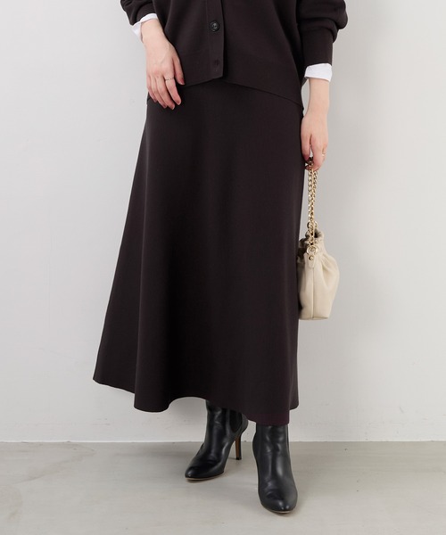 MICA&DEAL（マイカ＆ディール）の「ハーフミラノフレアニットスカート〈セットアップ対応〉（スカート・レディース・ブラウン/グレー/アイボリー・FREE）」の3枚目の写真