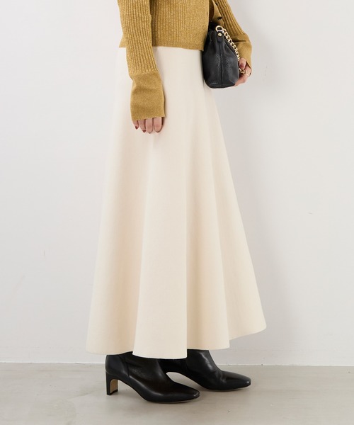 MICA&DEAL（マイカ＆ディール）の「ハーフミラノフレアニットスカート〈セットアップ対応〉（スカート・レディース・ブラウン/グレー/アイボリー・FREE）」の5枚目の写真