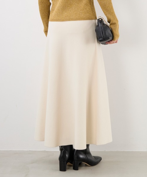 MICA&DEAL（マイカ＆ディール）の「ハーフミラノフレアニットスカート〈セットアップ対応〉（スカート・レディース・ブラウン/グレー/アイボリー・FREE）」の7枚目の写真