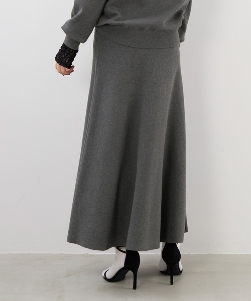 MICA&DEAL（マイカ＆ディール）の「ハーフミラノフレアニットスカート〈セットアップ対応〉（スカート・レディース・ブラウン/グレー/アイボリー・FREE）」の12枚目の写真