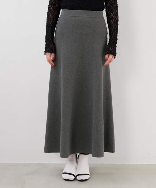 MICA&DEAL（マイカ＆ディール）の「ハーフミラノフレアニットスカート〈セットアップ対応〉（スカート・レディース・ブラウン/グレー/アイボリー・FREE）」の14枚目の写真