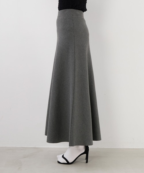 MICA&DEAL（マイカ＆ディール）の「ハーフミラノフレアニットスカート〈セットアップ対応〉（スカート・レディース・ブラウン/グレー/アイボリー・FREE）」の15枚目の写真