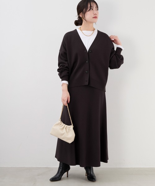 MICA&DEAL（マイカ＆ディール）の「ハーフミラノフレアニットスカート〈セットアップ対応〉（スカート・レディース・ブラウン/グレー/アイボリー・FREE）」の21枚目の写真