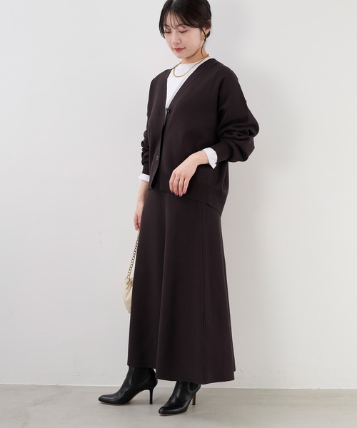 MICA&DEAL（マイカ＆ディール）の「ハーフミラノフレアニットスカート〈セットアップ対応〉（スカート・レディース・ブラウン/グレー/アイボリー・FREE）」の22枚目の写真