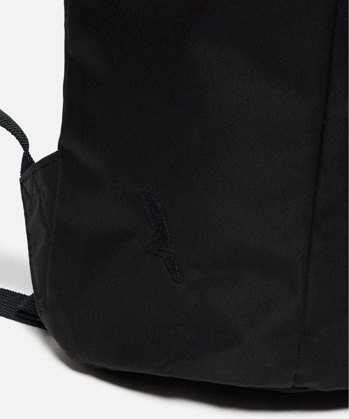 AIGLE(エーグル)の「撥水 アーバン 巾着ナイロンバックパック(バックパック/リュック・レディース・ブラック/グレー・FREE)」の5枚目の写真