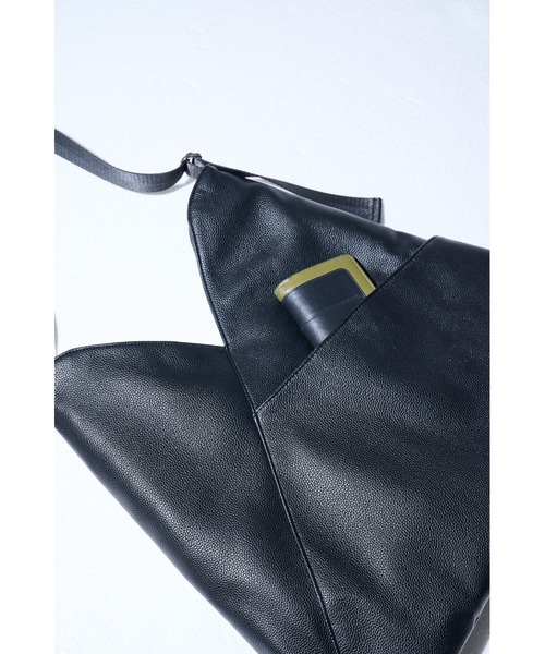 Forte(フォルテ)(フォルテ)の「2way Leather Shoulder Bag/レザーショルダーバッグ/ギフトにもおすすめ(ショルダーバッグ・メンズ・ブラック・FREE)」の13枚目の写真