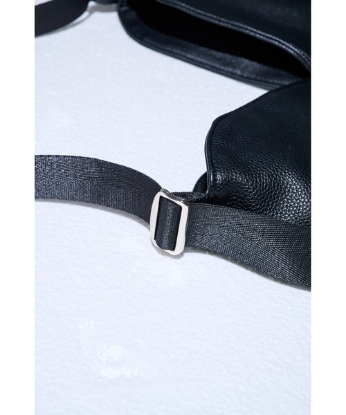 Forte(フォルテ)(フォルテ)の「2way Leather Shoulder Bag/レザーショルダーバッグ/ギフトにもおすすめ(ショルダーバッグ・メンズ・ブラック・FREE)」の8枚目の写真