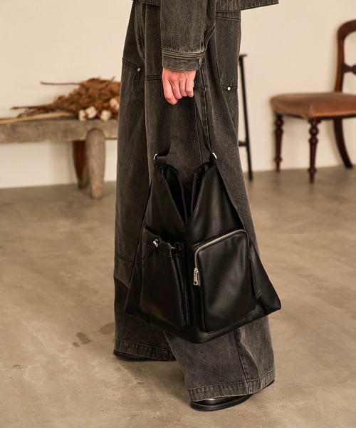 Forte(フォルテ)(フォルテ)の「2way Leather Shoulder Bag/レザーショルダーバッグ/ギフトにもおすすめ(ショルダーバッグ・メンズ・ブラック・FREE)」の7枚目の写真