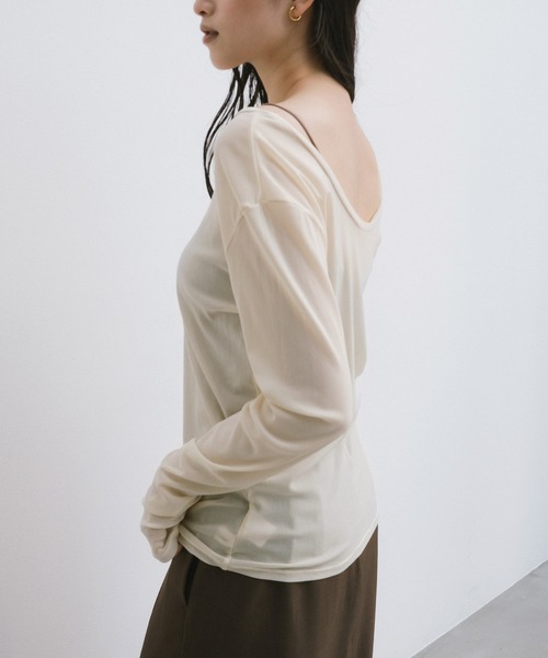 andme(アンドミー)の「【選べるネックデザイン】長袖シアートップス(Tシャツ/カットソー・レディース・オリーブ系/アイボリー/ブラック/グレー系1/アイボリー系1/ブラック系1/チャコールグレー/オリーブ系1・FREE)」の6枚目の写真