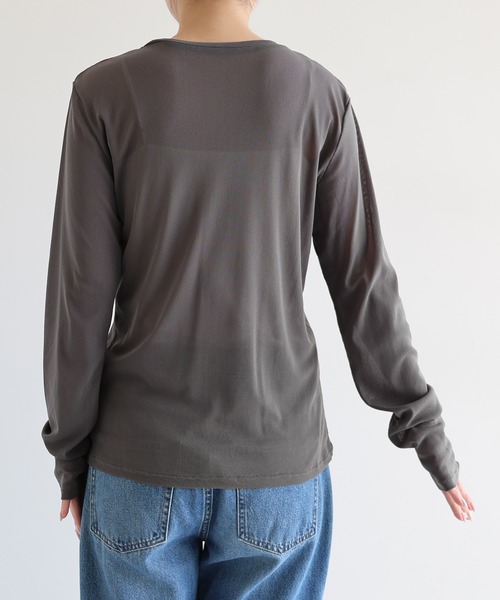 andme(アンドミー)の「【選べるネックデザイン】長袖シアートップス(Tシャツ/カットソー・レディース・オリーブ系/アイボリー/ブラック/グレー系1/アイボリー系1/ブラック系1/チャコールグレー/オリーブ系1・FREE)」の22枚目の写真