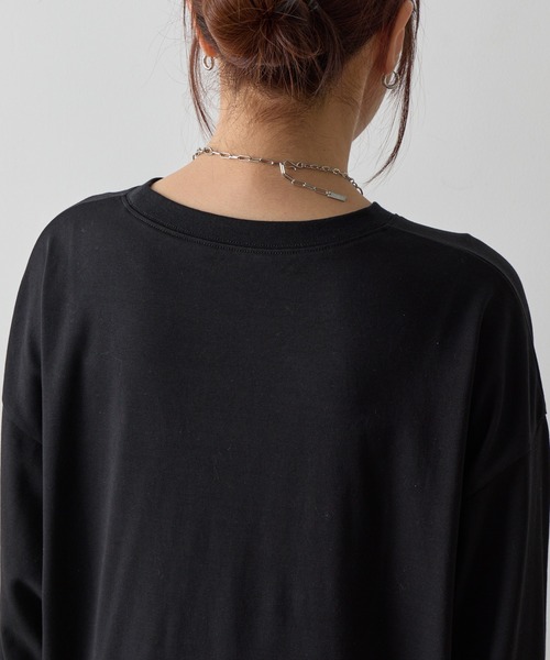 COLONY 2139(コロニートゥーワンスリーナイン)の「箔プリント袖リブ長袖Tシャツ(Tシャツ/カットソー・レディース・ホワイト/ブラウン/ブラック・FREE)」の13枚目の写真