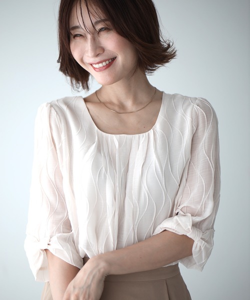 Ehre style(エーレスタイル)の「働く大人の夏涼トップス 腕見せしない(シャツ/ブラウス・レディース・ベージュ/ブルー/ブラック・FREE)」の2枚目の写真