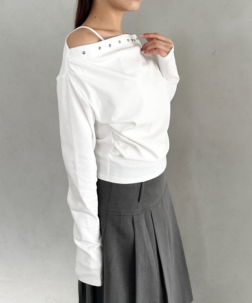 Bamm(バム)の「スタッズオフショルサイドギャザートップス(Tシャツ/カットソー・レディース・ブラック/グレー/ネイビー/ホワイト/レッド・FREE)」の9枚目の写真