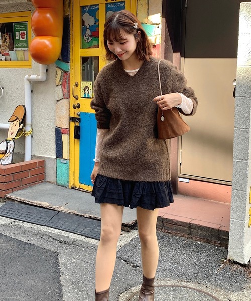 Teem Store(チームストア)の「メランジVネックニット(ニット/セーター・レディース・ブラウン/アイボリー/グレー・F)」の7枚目の写真