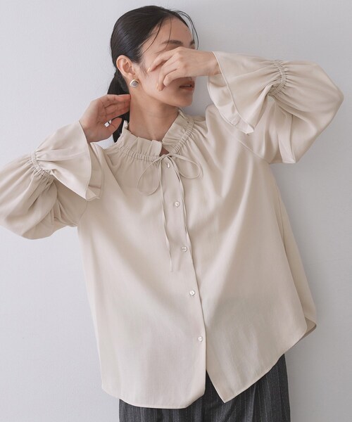 OPAQUE.CLIP（オペークドットクリップ）の「フリルカラーブラウス【洗濯機OK】（シャツ/ブラウス・レディース・ナチュラル/ブラウン系その他/パープル・38/40/42）」の3枚目の写真