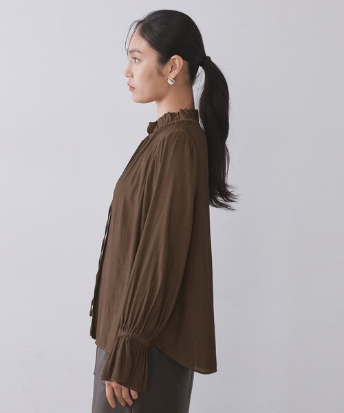 OPAQUE.CLIP（オペークドットクリップ）の「フリルカラーブラウス【洗濯機OK】（シャツ/ブラウス・レディース・ナチュラル/ブラウン系その他/パープル・38/40/42）」の17枚目の写真