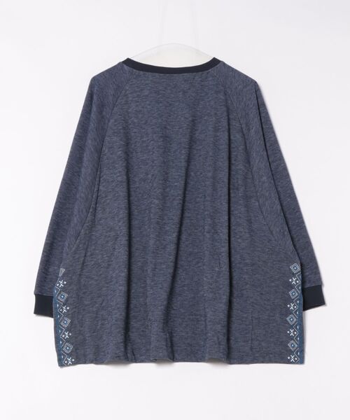 チチカカ(チチカカ)の「起毛サカリバドルマンプルオーバー(Tシャツ/カットソー・レディース・ネイビー/ベージュ/チャコールグレー・FREE)」の21枚目の写真