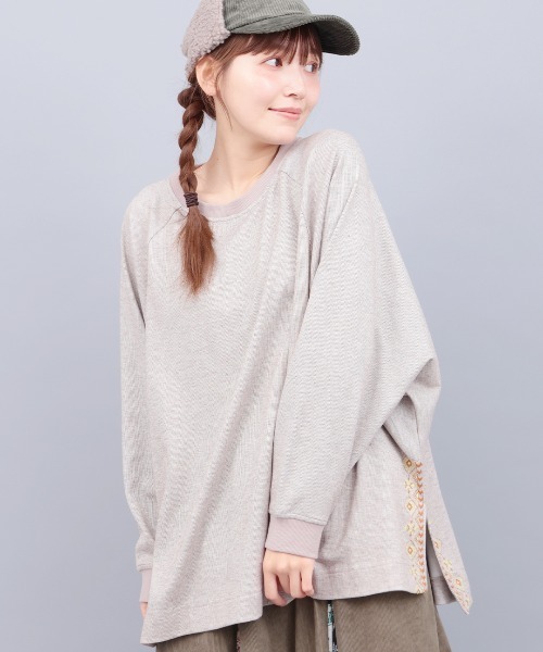 チチカカ(チチカカ)の「起毛サカリバドルマンプルオーバー(Tシャツ/カットソー・レディース・ネイビー/ベージュ/チャコールグレー・FREE)」の1枚目の写真