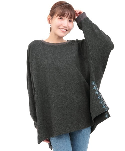 チチカカ(チチカカ)の「起毛サカリバドルマンプルオーバー(Tシャツ/カットソー・レディース・ネイビー/ベージュ/チャコールグレー・FREE)」の8枚目の写真