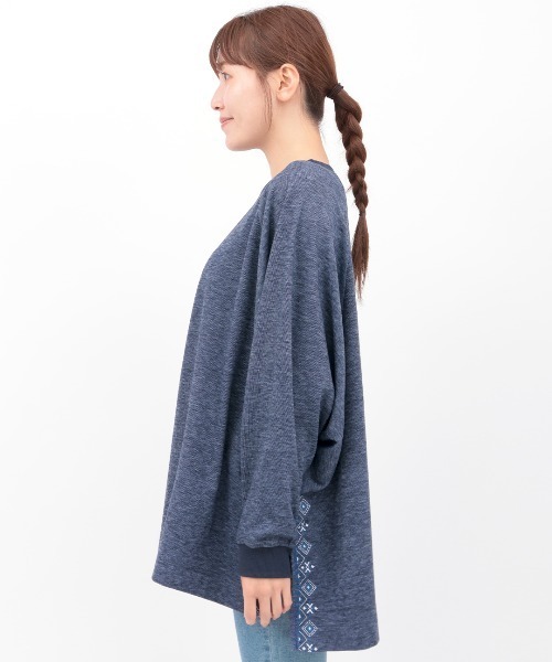 チチカカ(チチカカ)の「起毛サカリバドルマンプルオーバー(Tシャツ/カットソー・レディース・ネイビー/ベージュ/チャコールグレー・FREE)」の11枚目の写真