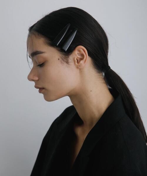 URBAN RESEARCH(アーバンリサーチ)の「decor『デコール』 2P Wide hair clip(バレッタ/ヘアクリップ・レディース・アイボリー/ブラック・-)」の2枚目の写真