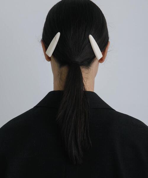 URBAN RESEARCH(アーバンリサーチ)の「decor『デコール』 2P Wide hair clip(バレッタ/ヘアクリップ・レディース・アイボリー/ブラック・-)」の6枚目の写真
