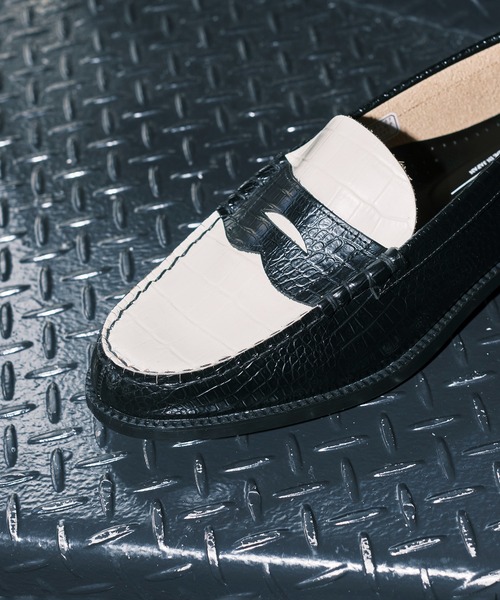 別注 EMBOSSED LOAFERS BLACK WHITE CROCODILE COMBI（ローファー