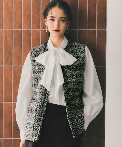 OPAQUE.CLIP（オペークドットクリップ）の「≪通勤・セレモニー対応≫ボウタイシャツブラウス【洗濯機OK】（シャツ/ブラウス・レディース・ライトブルー/ホワイト・38/40/36/42）」の6枚目の写真